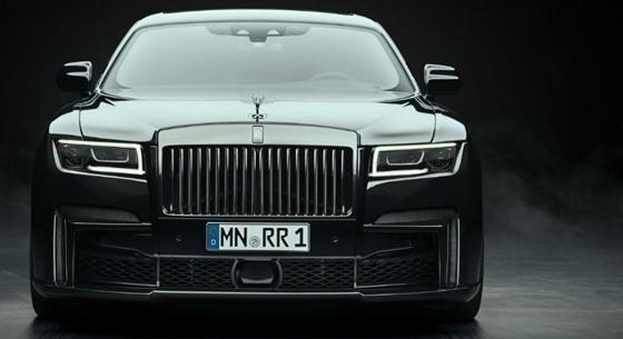 Vészjóslóan sötét hangulatú 700 lóerős Rolls-Royce tűnt fel a színen