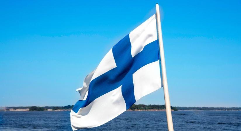 Finnország falat akar az orosz határra – a Kreml válaszra sem méltatja az esetet