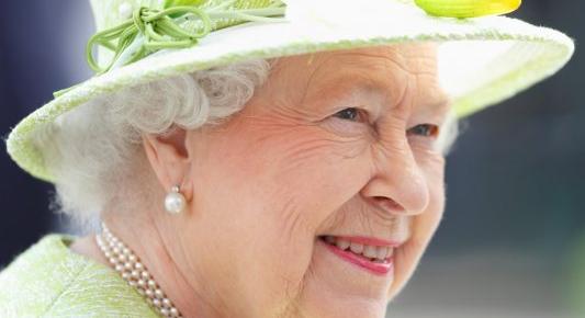 Titkolják a hatóságok, hogy mi okozta II. Erzsébet halálát – Mi lehet a háttérben?