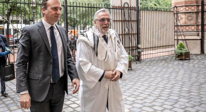 Az amerikai nagykövet a Dohány utcai zsinagógában ünnepelte a zsidó újévet