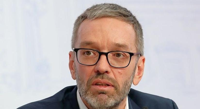 Osztrák ellenzéki politikus: a kormánynak követnie kell Magyarország példáját