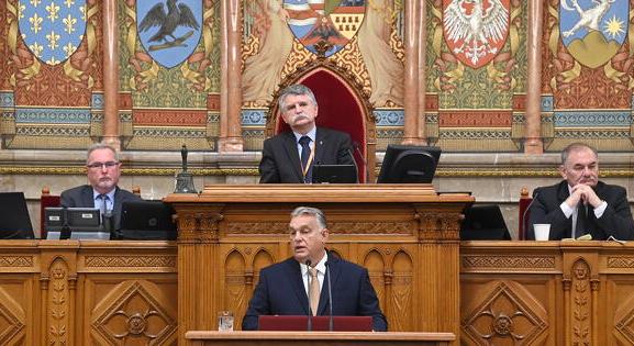 Hatalmas bukfencek Orbán évadnyitó beszédében
