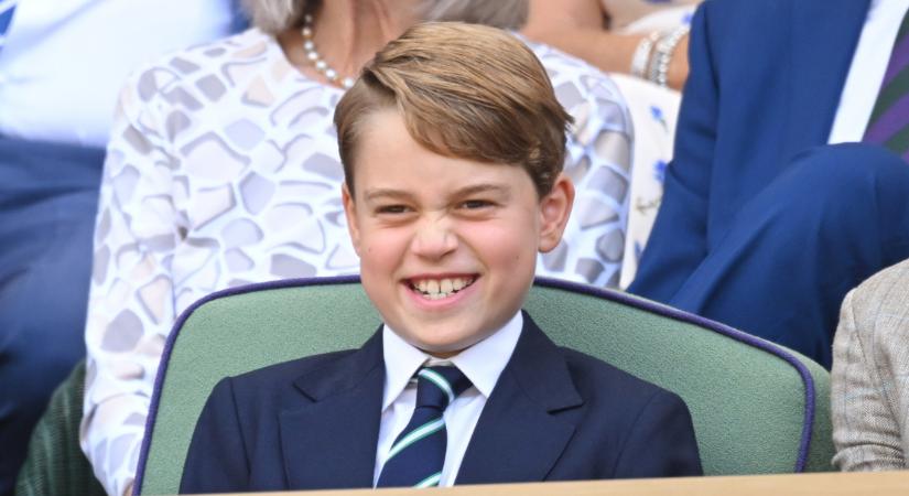 György herceg az édesapja jövőbeli királyi címével fenyegeti az osztálytársait