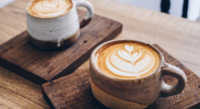 Még a koffeinmentes kávé is segíthet csökkenteni a szívbetegségek kockázatát!