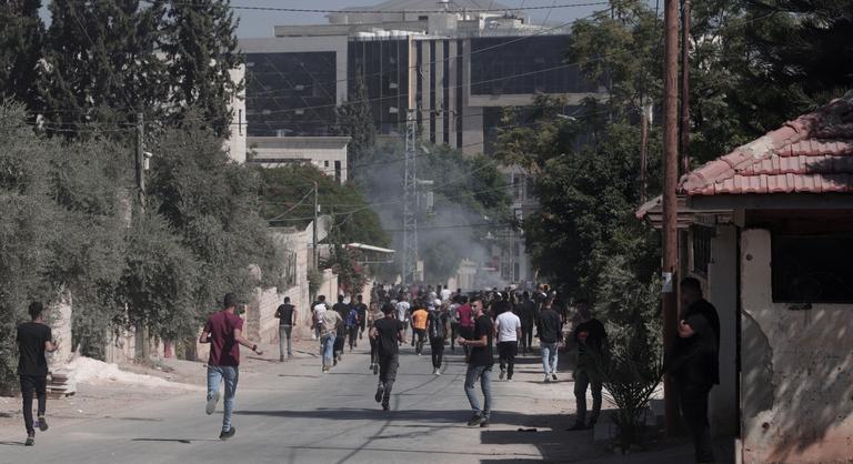 Több palesztin fegyveres életét vesztette egy tűzharcban