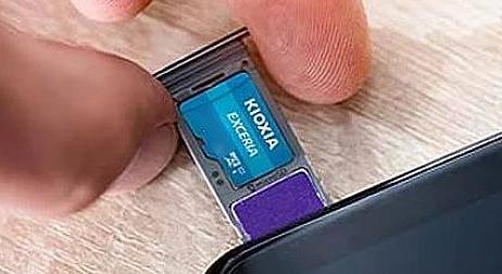Brutálisan nagy kapacitású, 2 TB-os microSDXC memóriakártyát jelentett be a Kioxia