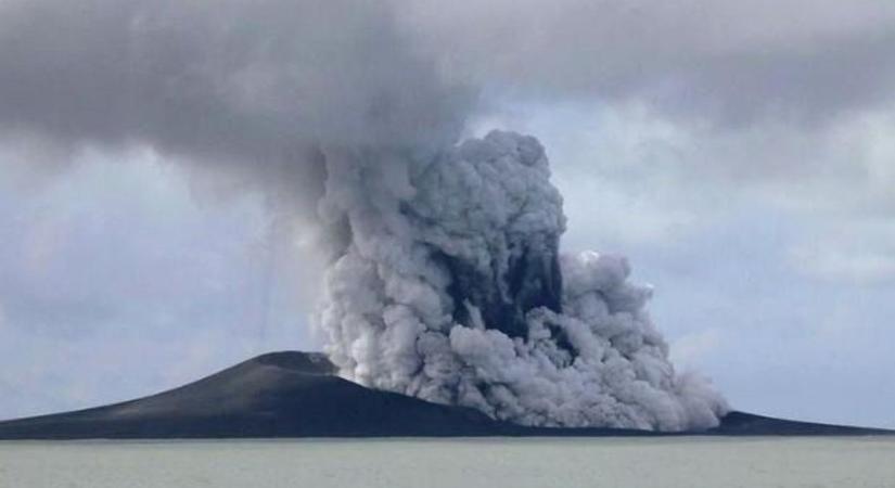 Vulkáni szigetek születnek és tűnnek el