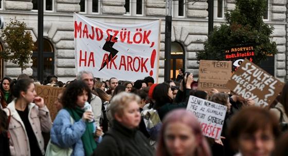 Orbán: Mereven ellenzek mindenféle abortusztörvény-módosítást