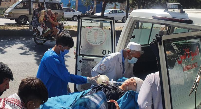 Öngyilkos merénylő robbantott egy kabuli iskolánál, legkevesebb 19 ember meghalt, 27 megsebesült