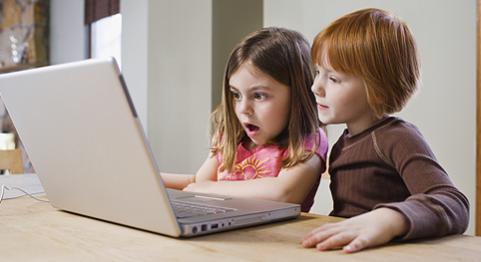 Itthon is terjednek a gyerekeket veszélyeztető online kihívások