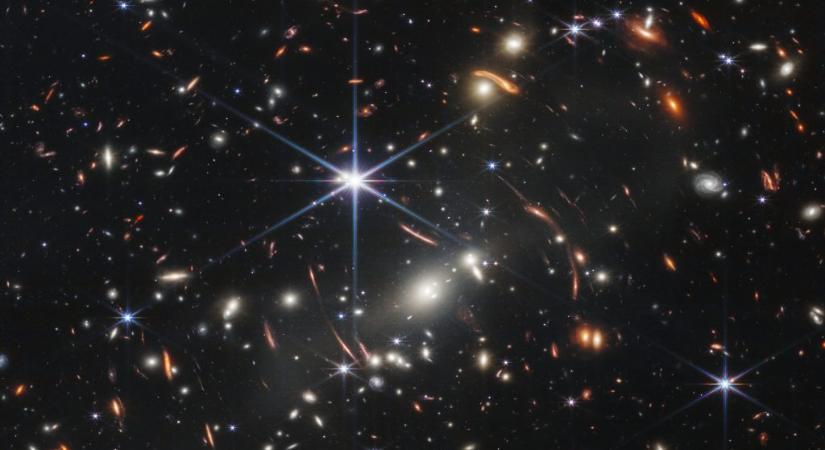 Kozmikus csillagszórót fotózott a James Webb űrtávcső