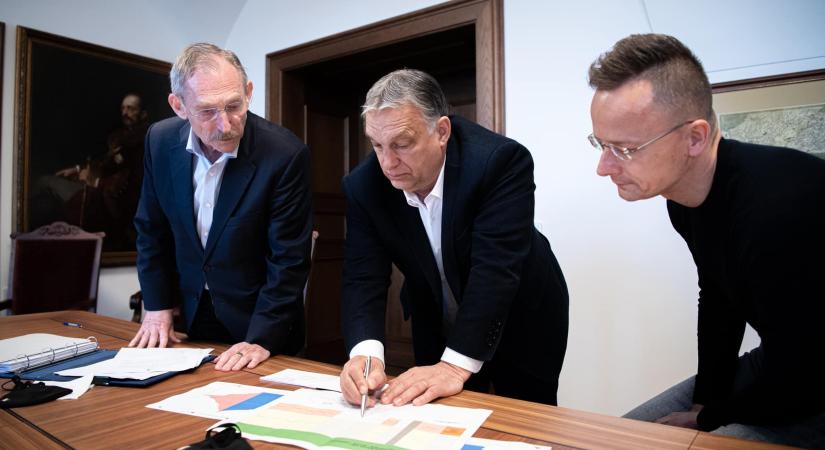 Kísérleti jelleggel Pintér Sándor is küzd a korrupció ellen, titkolják Orbán útiköltségét