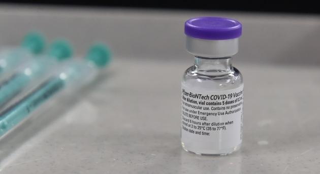 Ukrajna több mint 501 ezer Pfizer/BioNTech Covid-vakcinát kapott Svédországtól