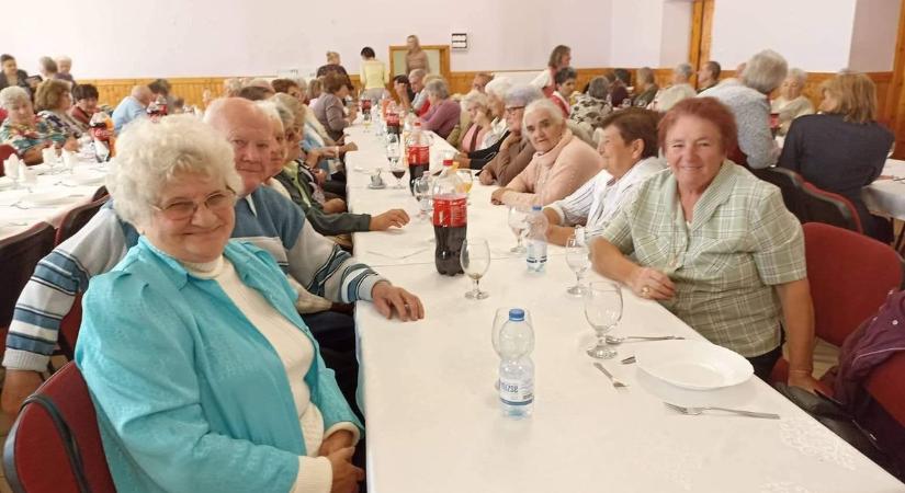 Megünnepelték az idősek napját Kétegyházán