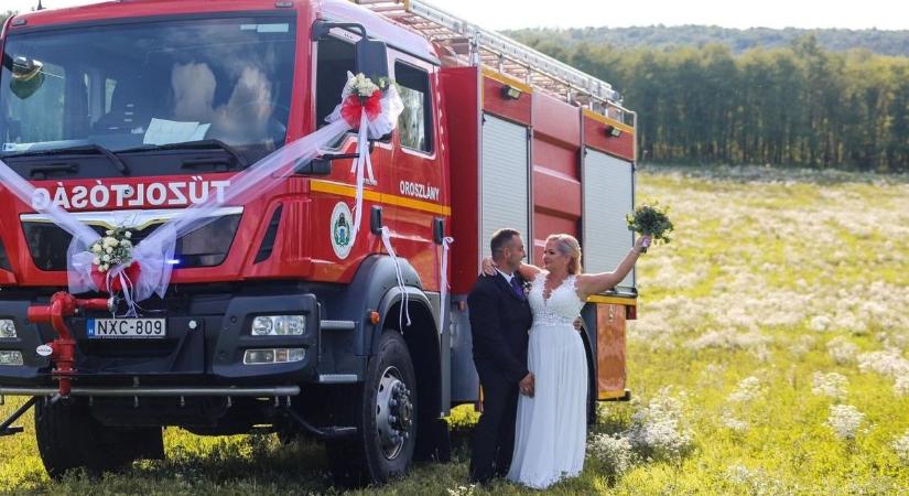 Menyasszonyért jöttek a tűzoltók – videón az örökre emlékezetes oroszlányi pillanat