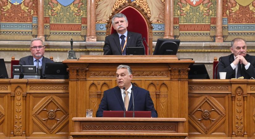 Orbán Viktor: Épségben át kell vinni a hazát a túlpartra
