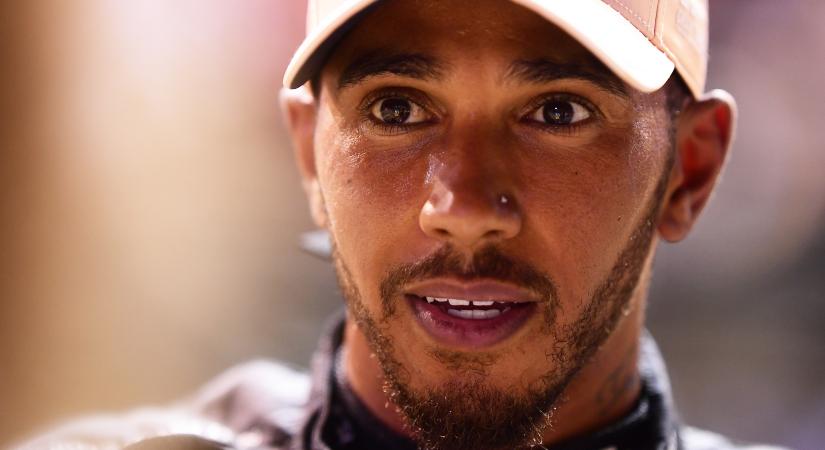 F1: Megint baj volt Hamilton ékszereivel