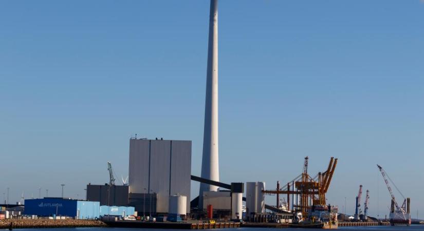 Dánia elhalasztja három erőművének bezárását