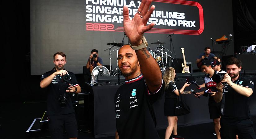 Lewis Hamiltont is megkérdezték a Red Bull-botrányról