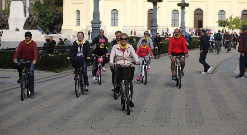 Hogyan látszik jól egy kerékpáros? Ezt is megmutatták Debrecenben