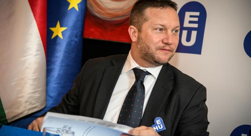 Reagált az MSZP Ujhelyi kilépésére: EP-képviselői mandátuma visszaadását kérik