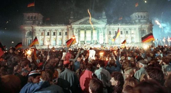 Német Egység Napja: A németek többsége szerint nem sikerült az újraegyesítés