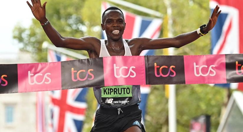 London Marathon: Amos Kipruto és Yalemzerf Yehualaw győzött