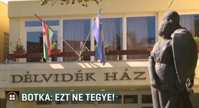 Horthy emléktáblát avatnának egy állami intézményben Szegeden, a polgármester és a Mazsihisz is tiltakozik