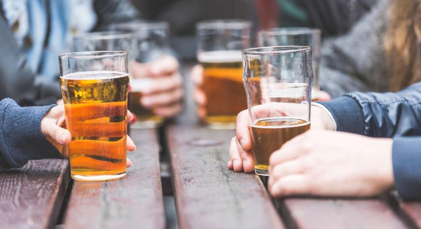 Az alkohol sebezhetőséget és szorongást jelent – Így gondolkodik az ivásról a Z generáció