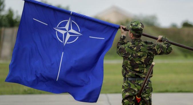 Podoljak szerint Ukrajna NATO-csatlakozását már tíz ország támogatta
