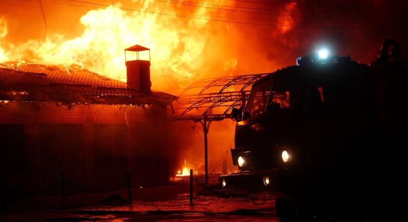 Tragédia: lakhatatlanná vált egy családi ház a markazi tűzben