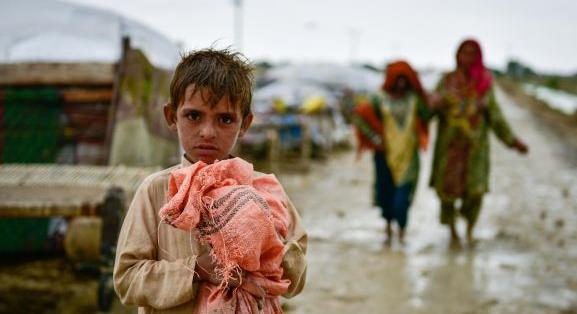 Milliókat fenyeget éhínség a következő hónapokban Pakisztánban