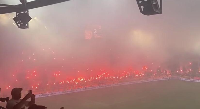Videó: 19 év után saját stadionjában játszott mérkőzést az AEK