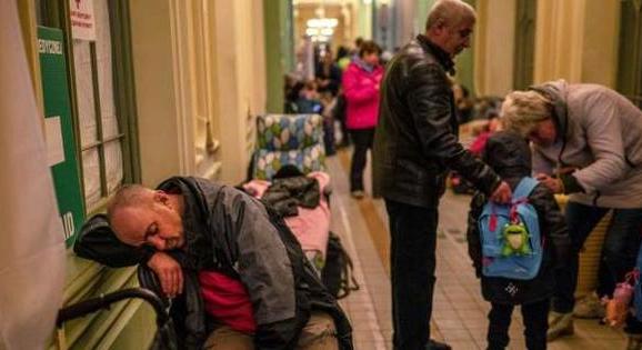 A BM szerint a brüsszteli forrásnál is többet költöttek az ukrán menekültekre