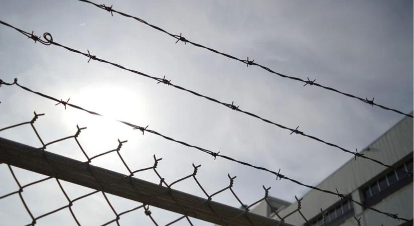 Halálos fenyegetés a szombathelyi börtönben - Rettegésben tartották rabtársukat az elkövetők