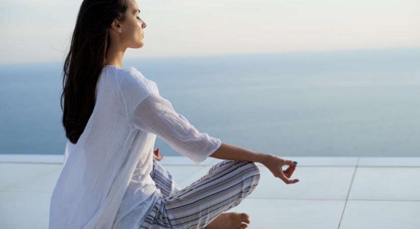 Mindig is úgy gondoltad, hogy te erre képtelen vagy? 5 tipp, hogy át tudd magad adni a meditációnak és élvezhesd minden előnyét