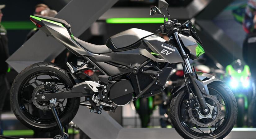Bemutatták a Kawasaki elektromos motorját - Még zöldebb zöld motorok