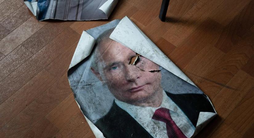 Egy "belsős forrás" azt állítja, Putyin atomcsapásra készül, és máris egy bunkerből irányít