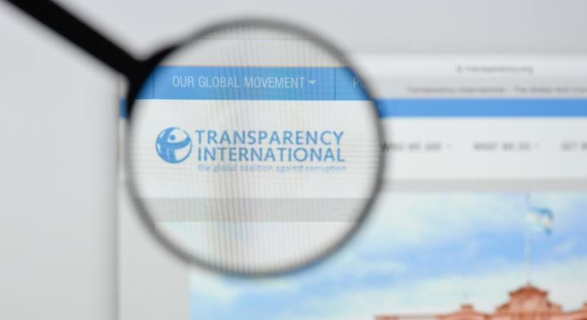 Feltételekkel, de részt vesz a Transparency International a kormány által kezdeményezett korrupcióellenes munkacsoportban