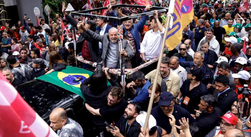 Bolsonaro kikapott, sokan puccstól tartanak