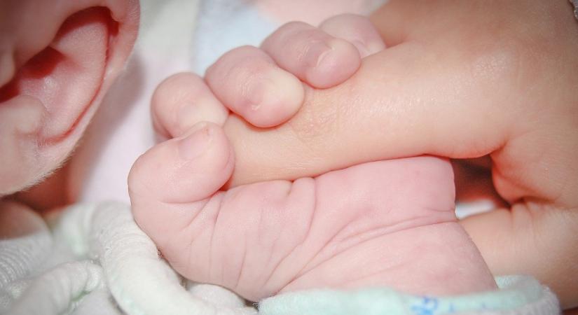Leszámolunk a mítosszal: az életvédő intézkedések igenis csökkentik az abortuszok számát
