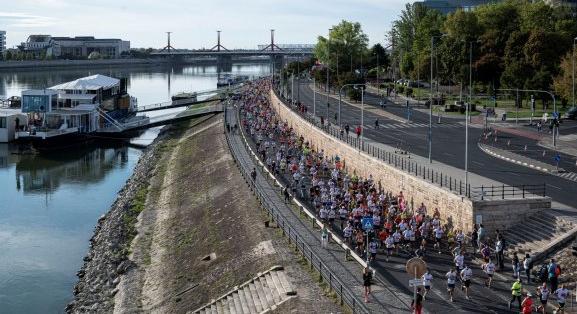 Futóverseny borzolhatja az autósok idegeit a hétvégén Budapesten