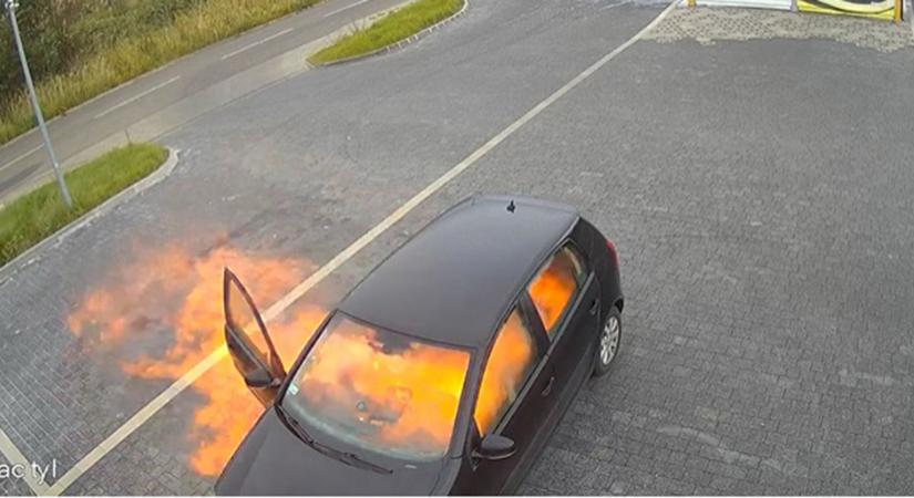 Szépen kitakarította a kocsiját, aztán rágyújtott, élete legnagyobb hibáját követte el - videó
