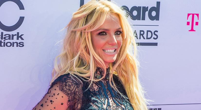 Folytatódik Britney Spears botrányos ámokfutása: minden létező értelemben kivetkőzött magából az énekesnő - Videó