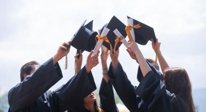 Felsőoktatási ösztöndíjakra lehet pályázni jövőre is Sárváron