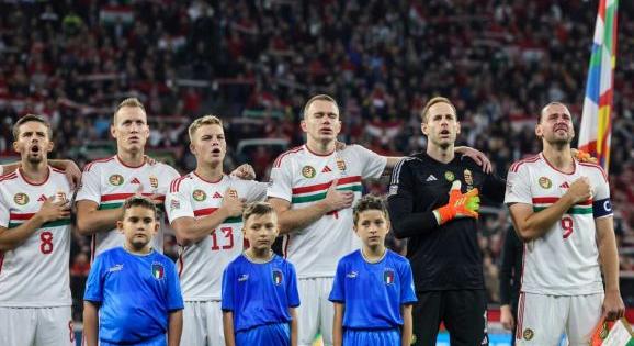 FIFA-ranglista: tizenhét hely választja el a magyar és a román válogatottat