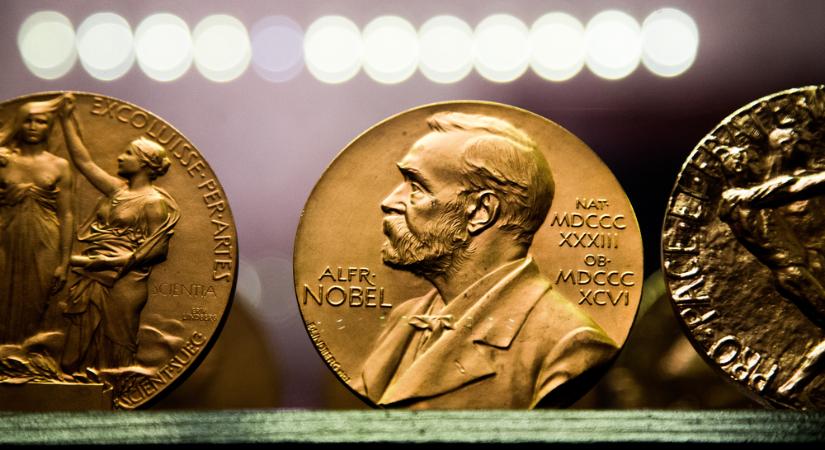 Annie Ernaux francia író kapja az irodalmi Nobel-díjat