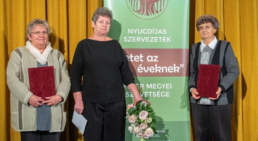 A Fejér megyei időseket köszöntötték Székesfehérváron