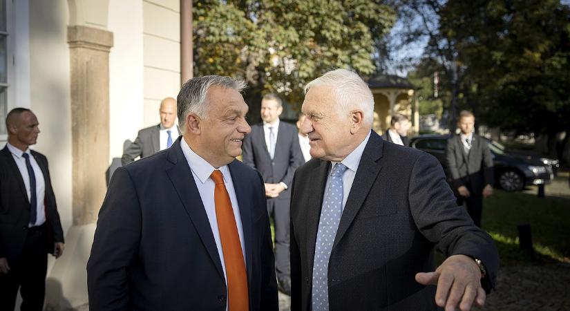 Orbán megint az uniós szankciós politikát kárhoztatta