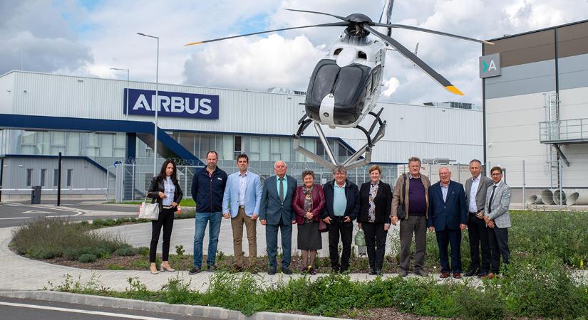 A gyulai Airbus gyárban tett látogatást a Békés Megyei Kereskedelmi és Iparkamara elnöksége